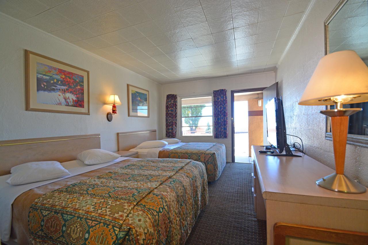Western Hills Motel フラッグスタッフ エクステリア 写真